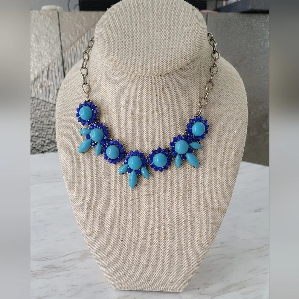 Statement Necklace - Picture 5 of 5